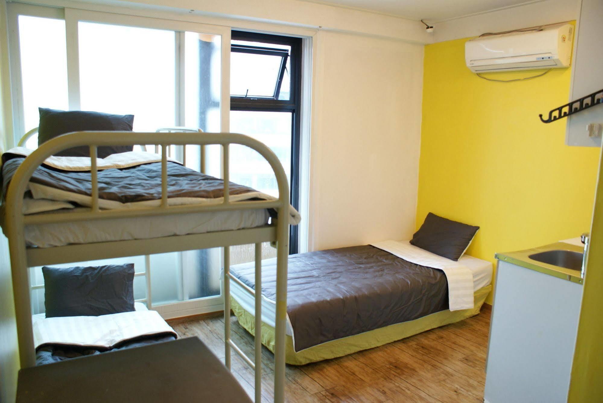 J Guesthouse Σεούλ Εξωτερικό φωτογραφία